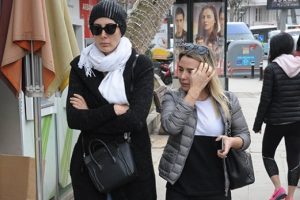 Hatice G&ouml;n&uuml;l soğuğa aldırmadı