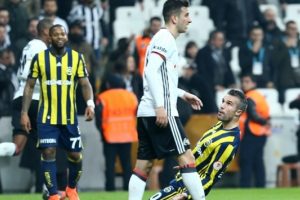 Robin van Persie: T&uuml;rk futbolunda &ccedil;ocuk&ccedil;a şeyler oluyor!