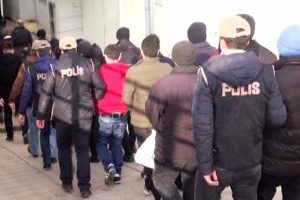 4 ilde ter&ouml;r operasyonu: 21 g&ouml;zaltı