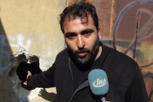 Hırsızlar girmesin diye kapıya bağladığı k&ouml;peği de &ccedil;aldılar