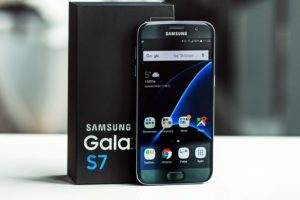 Samsung Galaxy S7 ve S7 Edge i&ccedil;in Nougat &ccedil;ıktı