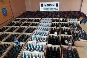 Mersin'de sahte i&ccedil;ki operasyonu