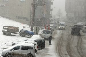 Şırnak'ta kar &ccedil;ilesi