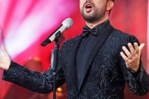 Tarkan, hayranlarına sosyal medyadan seslendi