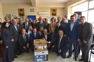 Bursa Orhangazi'de muhtarlara bilgisayar, Yenik&ouml;y'e futbol sahası