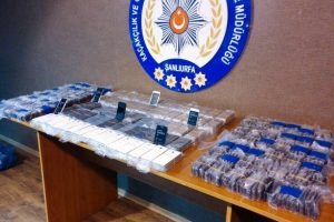 Şanlıurfa'da 750 adet ka&ccedil;ak telefon ele ge&ccedil;irildi