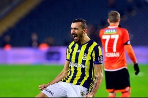Fenerbah&ccedil;e'de Advocaat r&uuml;zgarı