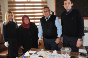 Afyonkarahisar'da bir dilencinin &uuml;zerinden 625 TL &ccedil;ıktı