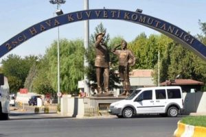 Askeri &uuml;ss&uuml;n ATM'si soyuldu!