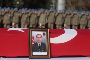 Şehit uzman &ccedil;avuş i&ccedil;in Adana'da t&ouml;ren d&uuml;zenlendi