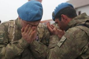 Amanos şehidi g&ouml;zyaşlarıyla karşılandı