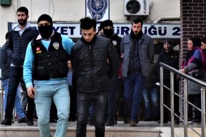 Bursa'da zehir tacirlerine darbe! 6 kişi g&ouml;zaltında