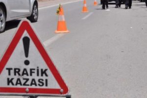 &Ouml;ğrenci servisleri &ccedil;arpıştı: 5 yaralı