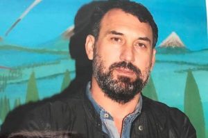 İzinli &ccedil;ıkıp eşini &ouml;ld&uuml;ren şahıs, başka bir kadını da vurmuş