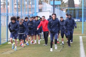 Adana Demirspor &ccedil;ıkışını s&uuml;rd&uuml;rme yolunda