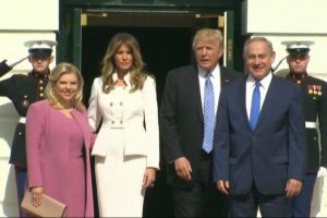 Donald Trump, Netanyahu ile ilk kez bir araya geldi