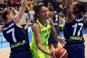 Fenerbah&ccedil;e, &Ccedil;ekya'dan mutlu d&ouml;n&uuml;yor
