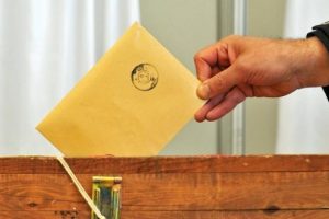 Referandum i&ccedil;in ilk oy 27 Mart'ta