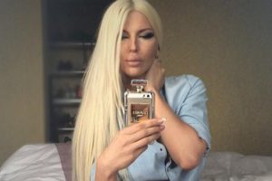 Şanslı kadın Jelena Karleusa!