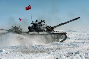 TSK eksi 25 derecede tatbikat yaptı!