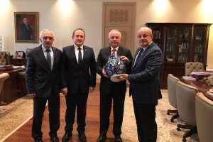 Bursa İznik Kaymakamı ve Belediye Başkanı K&uuml;lliye'yi ziyaret etti
