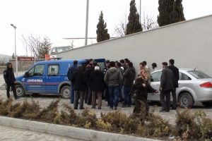 &Ccedil;orum'da k&ouml;yl&uuml;ler arasında silahlı kavga: 1 &ouml;l&uuml;, 1 yaralı
