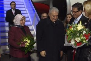 Başbakan Yıldırım, Malta'daki T&uuml;rk Şehitliğini ziyaret etti