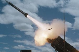 Pakistan, Afganistan'ın Nangarhar kentine 200 roket attı