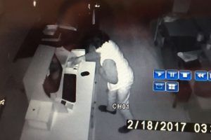 Aksaray'da kafe soygunu kamerada