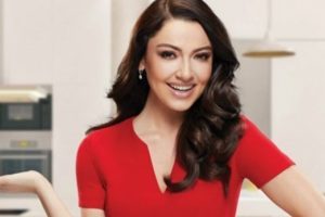 Hadise reklam filminden 600 bin TL kazandı