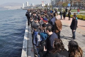 İzmir K&ouml;rfezi'nden ceset &ccedil;ıktı