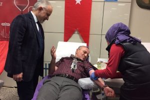 Metro istasyonunda kan bağışında bulundular