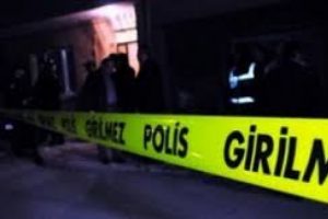 18 yaşındaki gen&ccedil; evinde &ouml;l&uuml; bulundu