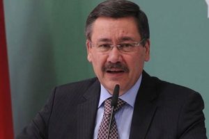 G&ouml;k&ccedil;ek'ten Trump'lı paylaşım
