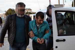 Tahliye olduktan sonra 3 kişiyi &ouml;ld&uuml;rd&uuml;