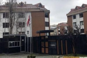 İş adamına l&uuml;ks ara&ccedil;lı soygun!