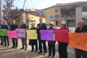 CHP Bursa Milletvekili İrgil'den eylem yapan kadınlara destek