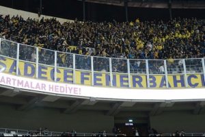 Dilmen: "Taraftar takıma kıyak yapıp Krasnodar ma&ccedil;ına gitsin"