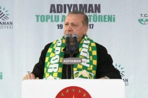 Cumhurbaşkanı Erdoğan: "Muhalefet sandığın rengini g&ouml;rd&uuml;ğ&uuml; i&ccedil;in..."