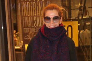 Beg&uuml;m K&uuml;t&uuml;k oyun &ouml;ncesi alışverişte