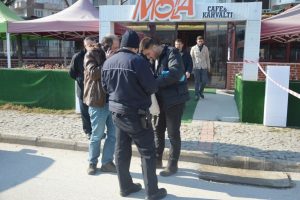 Bursa'da unutulan &ccedil;ocuk &ccedil;antası paniğe sebep oldu