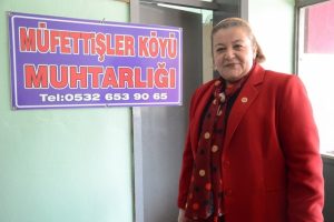 Gelin olduğu k&ouml;ye yıllar sonra muhtar oldu