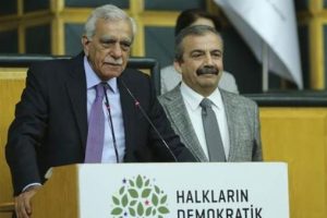 Ahmet T&uuml;rk Baykal'la g&ouml;r&uuml;şecek
