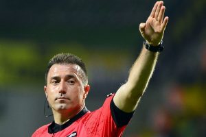 UEFA'dan H&uuml;seyin G&ouml;&ccedil;ek'e g&ouml;rev verildi