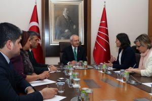 Kılı&ccedil;daroğlu o raport&ouml;rle bir araya geldi