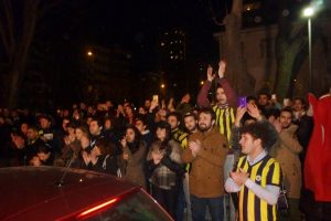 M&uuml;jdat Gezen Sanat Merkezine yapılan saldırı protesto edildi