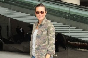 Burcu'nun g&ouml;z&uuml; kara!
