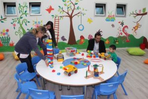 &Ccedil;ocuklar i&ccedil;in hastaneye oyun salonu yapıldı