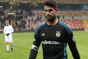 Volkan Demirel: T&uuml;rkiye'de başka takımda oynamam