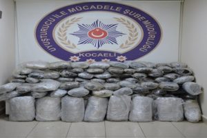 Kocaeli'de uyuşturucu operasyonu: 15 tutuklama